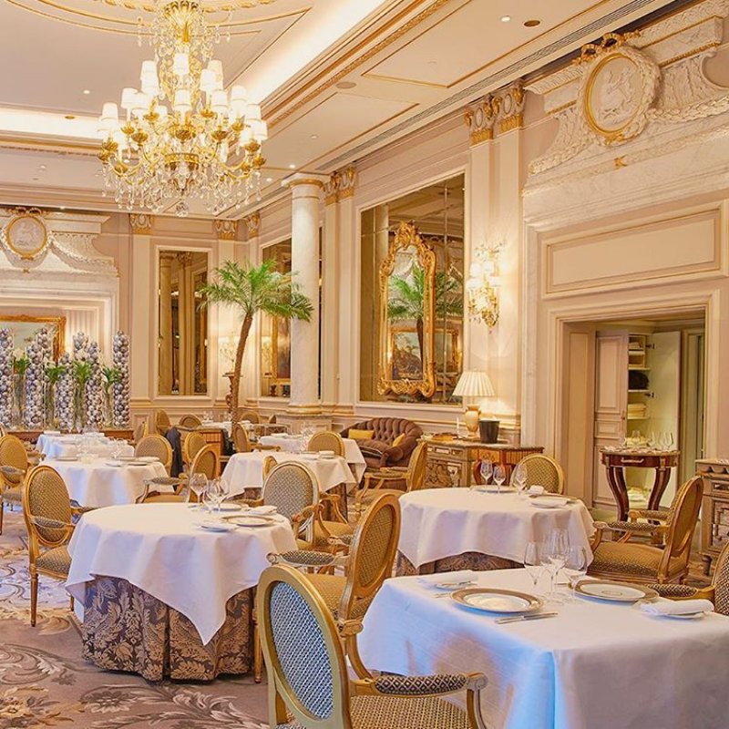 Le Cinq Interior