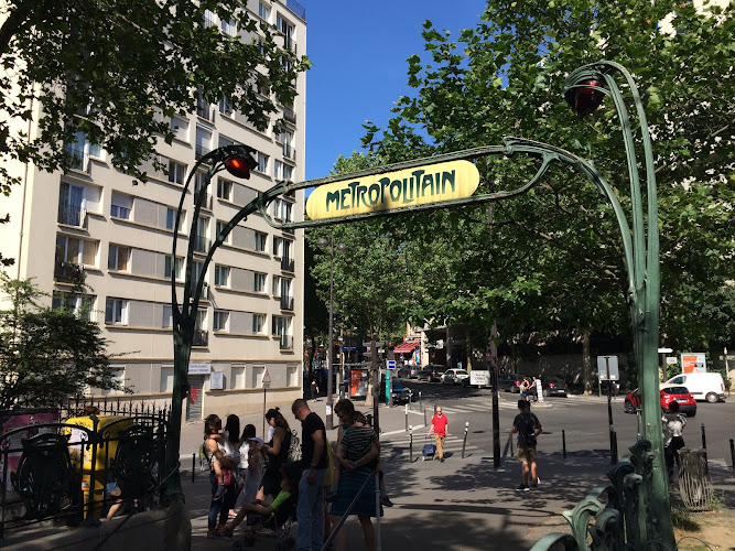 Édicule Guimard of the Botzaris station