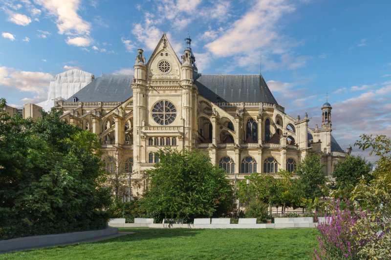 View of Saint-Eustache at noon 