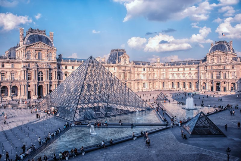 Louvre museum in daytime