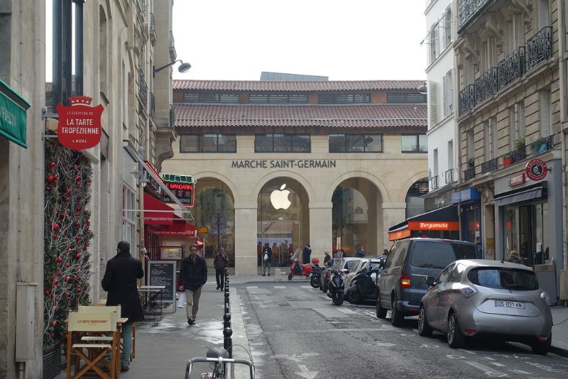 Marché Saint-Germain Grounds