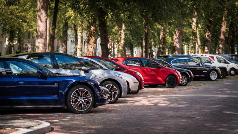 Cars on a Parking Spot