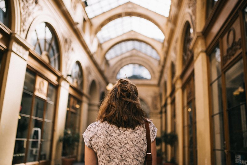 Woman in Galerie Vivienne