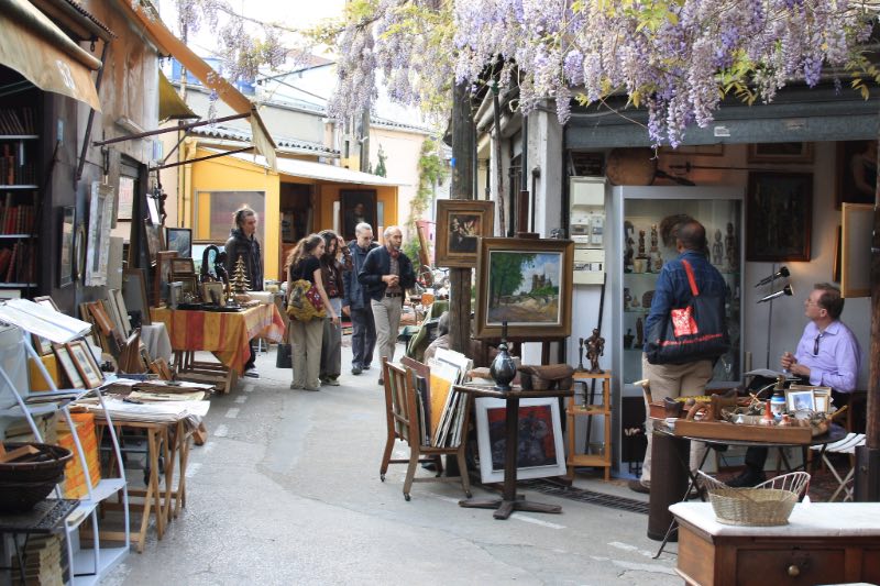 Saint Ouen flea market in Paris