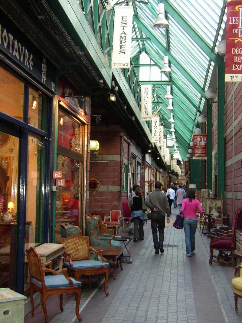 Saint-Ouen Flea Market Shops