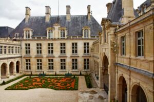 Garden in Carnavalet Museum