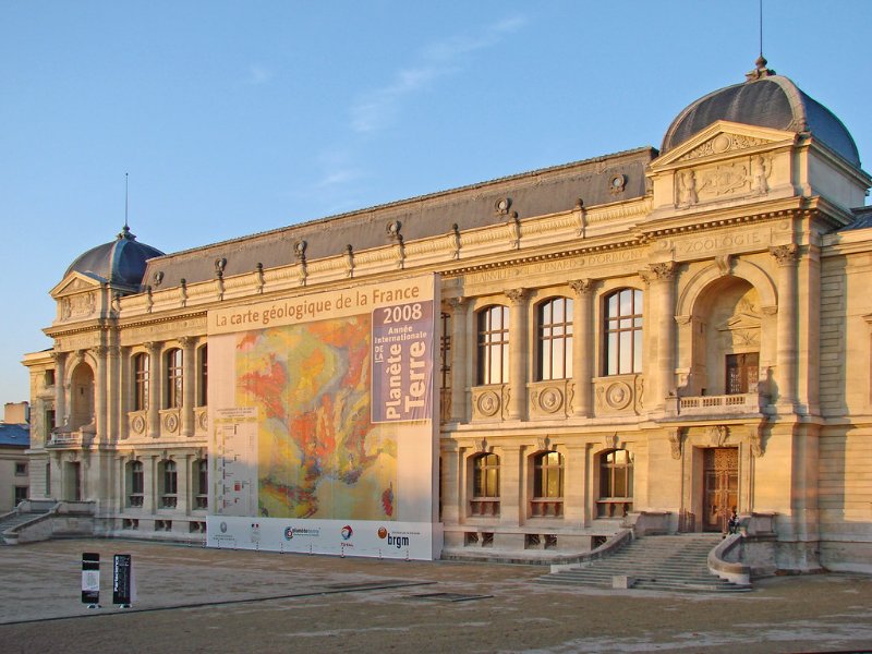 Grande Galerie de L'Evolution Building