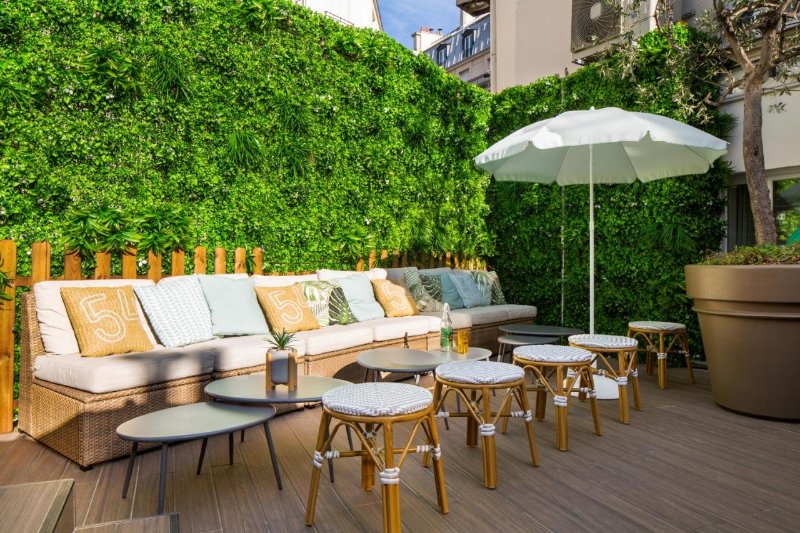 Le Village Montmartre Terrace