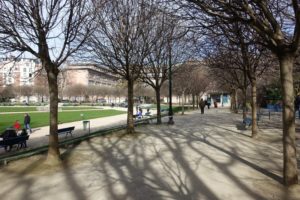 Square Saint Lambert Pathway