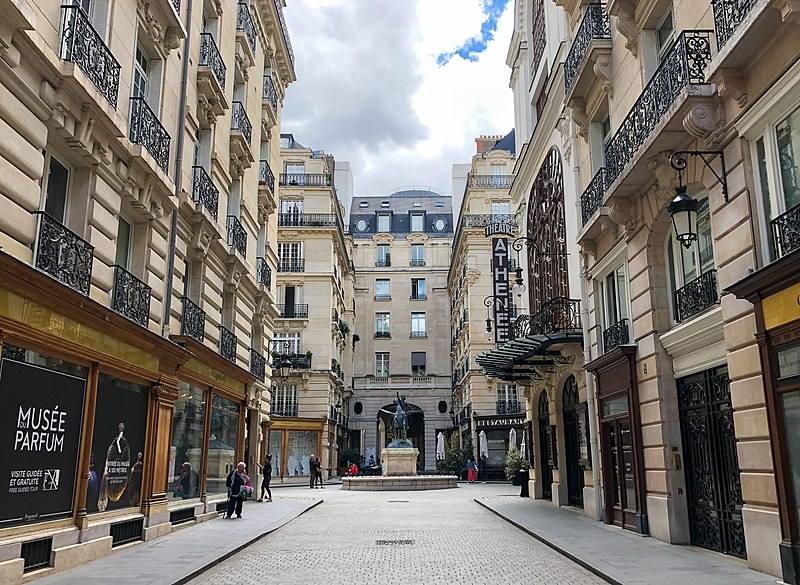 Square de l'Opéra Louis Jouvet, Paris