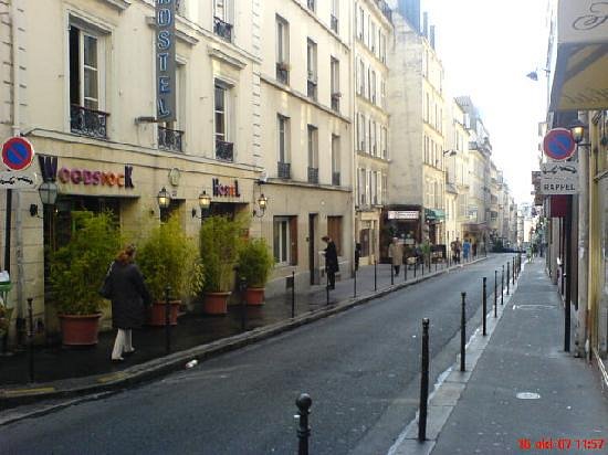 Like a classic French dish, the Woodstock Hostel in Paris combines an array of flavors to create a memorable experience for travelers.