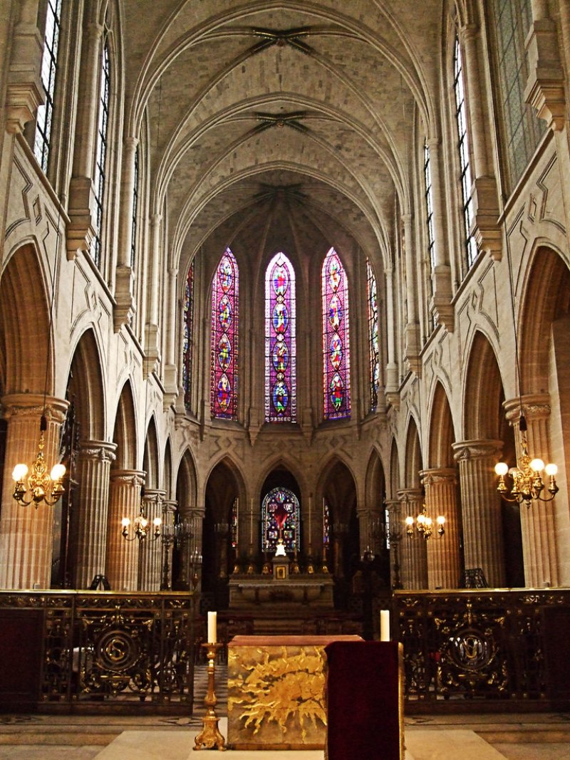 Saint Germain l'Auxerrois Interior and Altar
