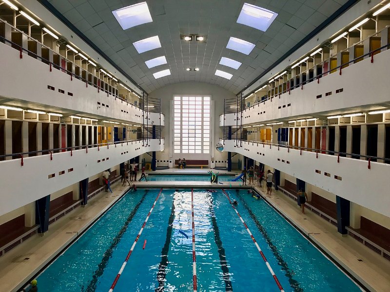 Interior view of Piscine Château Landon