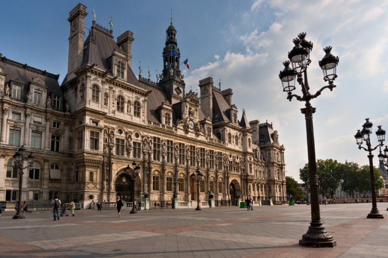 Side view of hotel de ville