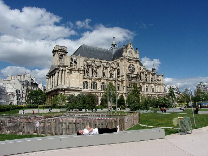 Saint-Eustache and Skyline