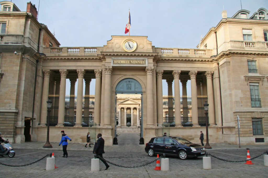 An essential stop to peek into the heart of French parliamentary life.