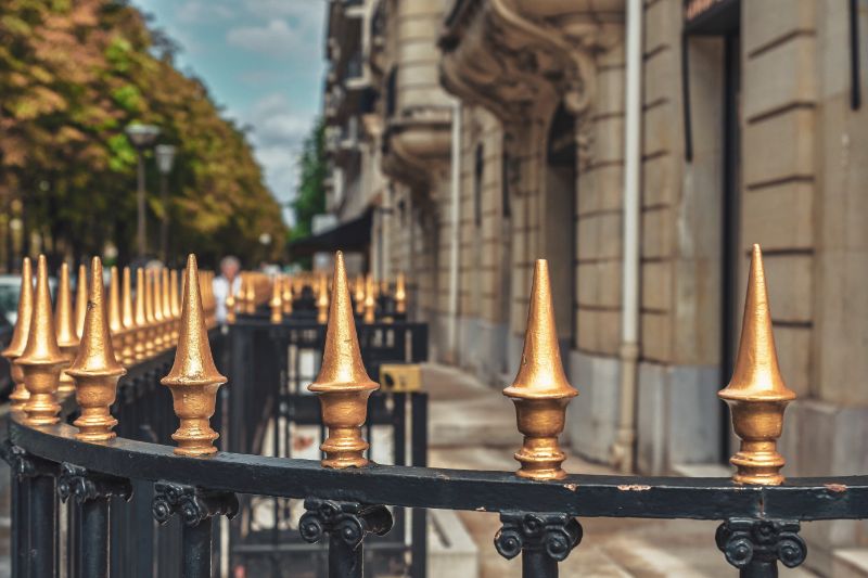 Avenue Montaigne Architecture