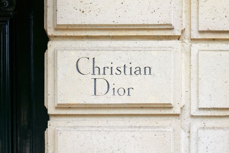 Christian Dior Carved into 30 Avenue Montaigne