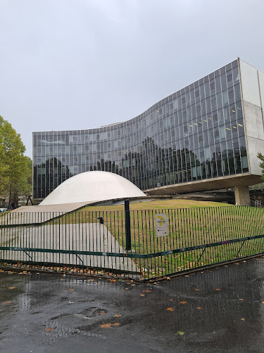 Édicule Guimard of the Colonel Fabien station