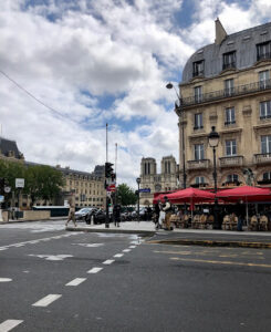 Édicule Guimard of the Saint-Michel station