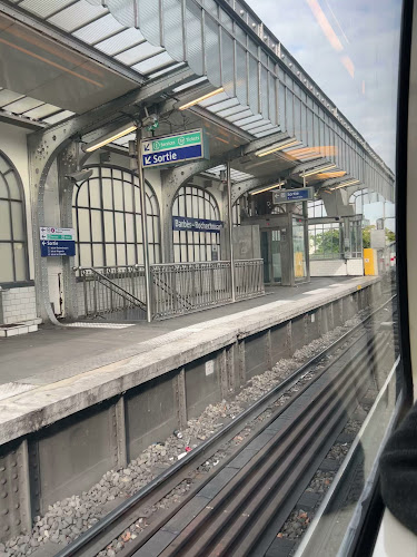 Édicule Guimard of the Barbès - Rochechouart station