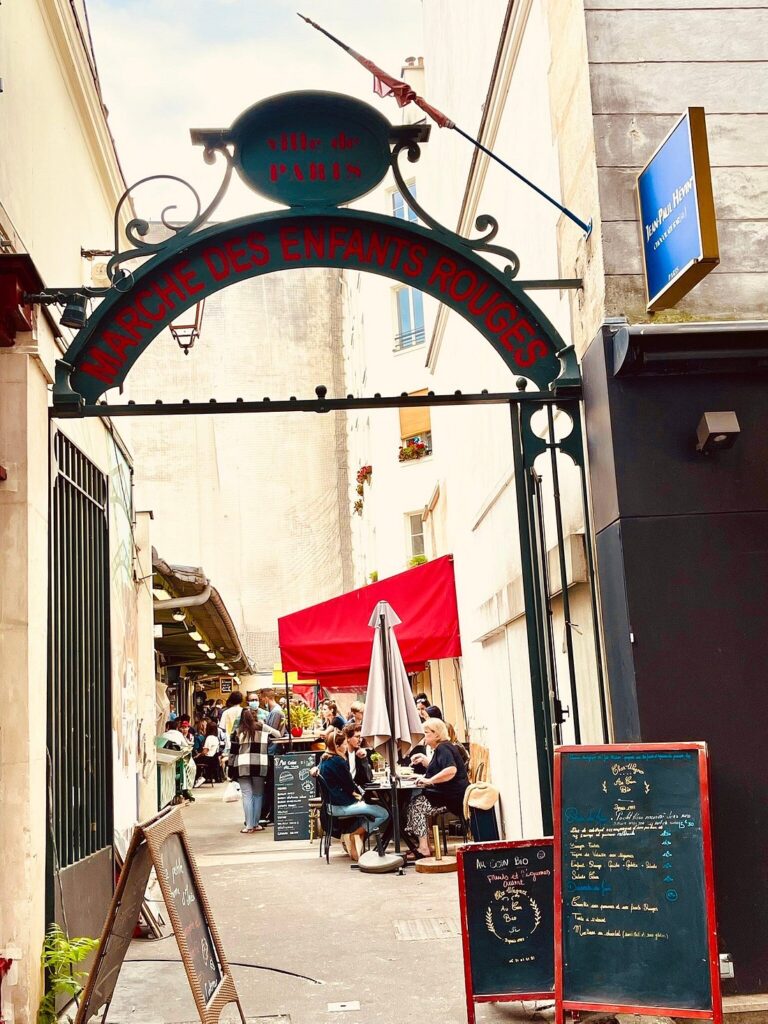 Entrance and sign of Marché des Enfants Rouges 