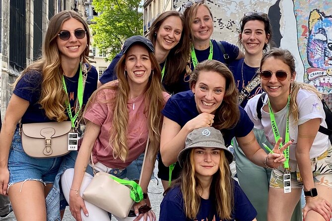 2 hour outdoor group activity in Paris: PARIS with a group photo of the participants.