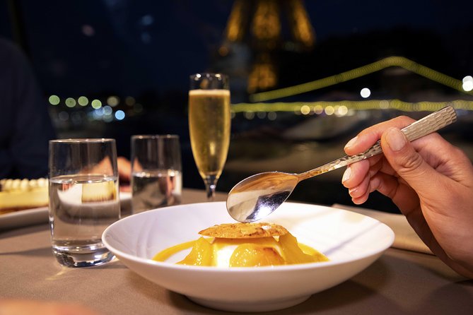 Bateaux Parisiens Seine River Sightseeing and Dinner Cruise