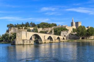Day Trip to Provence and Avignon by Train Review