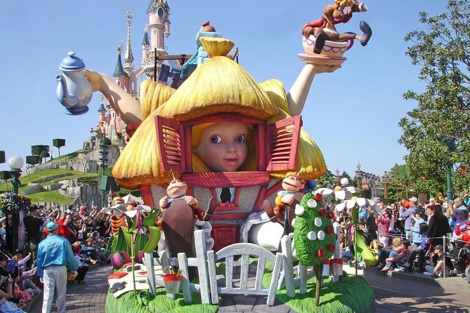 Disneyland Paris 1 or 2 Parks Ticket with Transfer from Paris Review