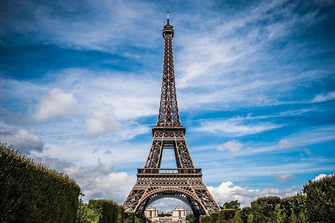 Eiffel Tower Skip the Line and Small Group Tour with Summit Access by elevator Review