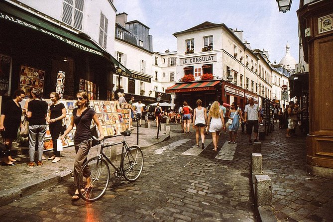 Explore Montmartre like a local - Private walking tour Review