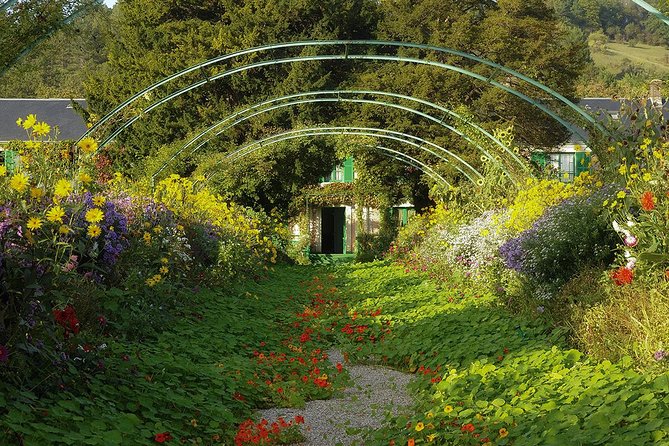 Giverny Half Day Guided Trip with Monet's House & Gardens Tour from Paris Review