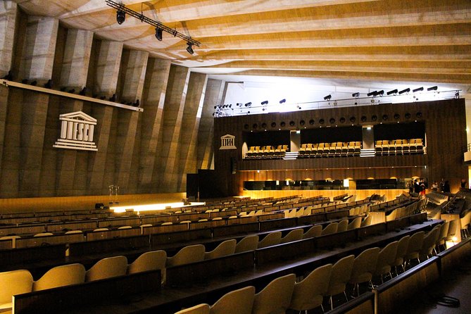 Les coulisses de l'UNESCO Review