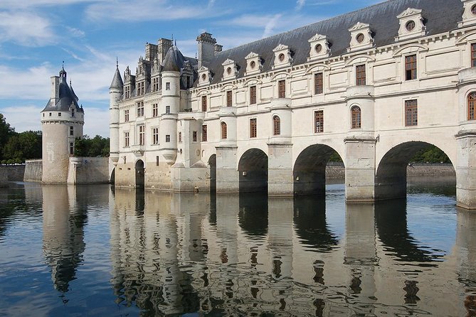 Loire Castles Guided Tour from Paris