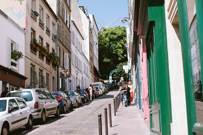 Montmartre and Sacre Coeur Walking Tour in Paris Review with a Vibrant Feel.