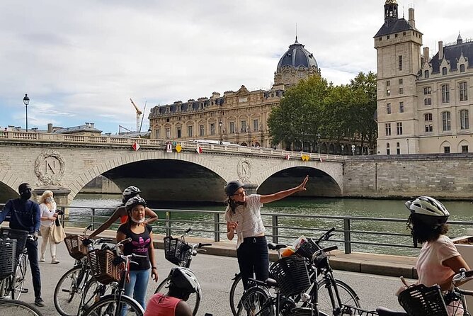 Paris City and Seine River Sightseeing Bike Tour Review