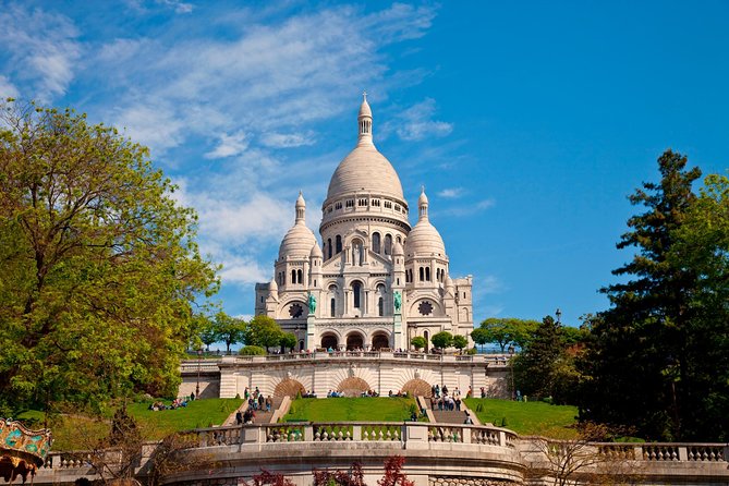 Paris City Tour by Minivan and Montmartre features classic facade