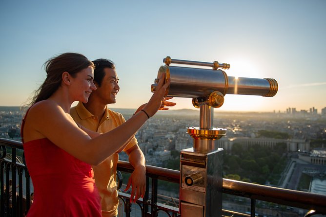 Eiffel Tower, Seine River Cruise & Montmartre Small Group Visit Review