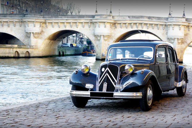 Paris Half Day Tour in Vintage French Car with Open Roof Review