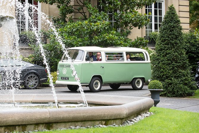 Paris only KOMBI tour with a pleasant tour around the city.