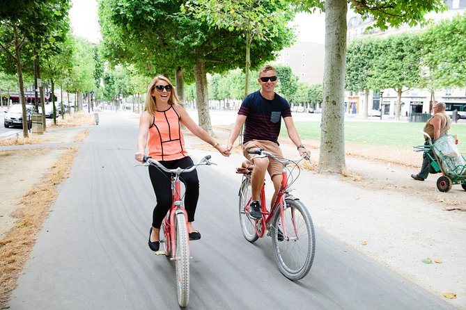 Paris Sightseeing Guided Bike Tour Like a Parisian with a Local Guide Review