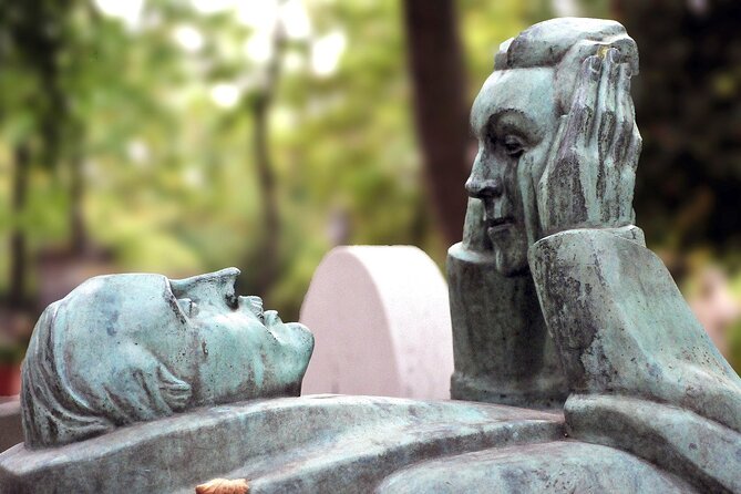 Pere Lachaise Cemetery Private Walking Tour