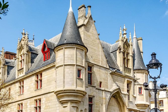 Private History Walking Tour in Paris for Teens & Family