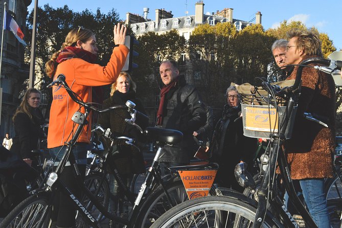 Secret Paris Tour on a dutch bike Review