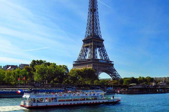 Seine River Cruise on board Vedettes du Pont Neuf Review