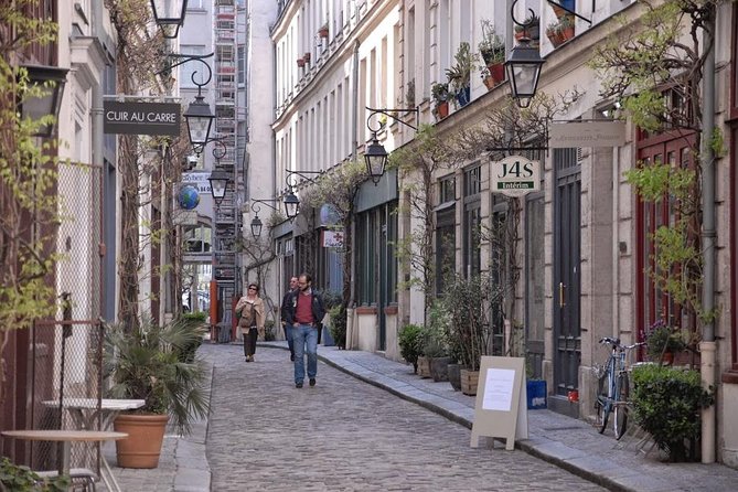 The Local Paris Experience: an off-the-beaten-track adventure! with a stroll through the charming streets of the Marais, where you'll explore quaint boutiques, art galleries, and vintage shops.