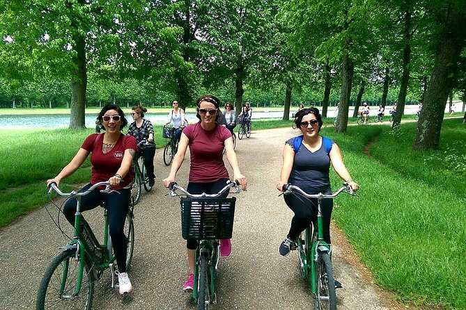 Versailles Markets and Gardens Full-Day Bike Tour from Paris with a bike tour that offers a fun and eco-friendly way to explore Versailles. It is suitable for all levels of fitness and provides an opportunity to uniquely experience the palace's beauty and its surroundings.