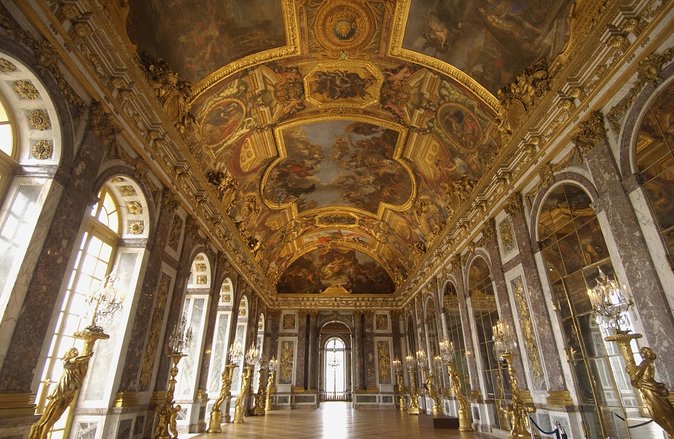 Versailles Palace and Trianon Guided Day Tour with Lunch in Gardens from Paris Review