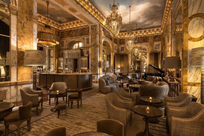 Les Ambassadeurs Bar
